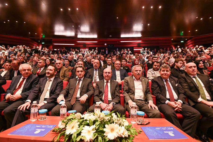 Selçuklu’nun başarısı salona sığmadı 5